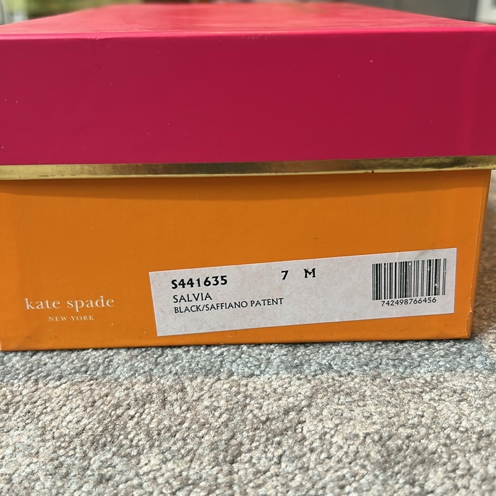 Kate Spade Black Slingback Heels with signature bow & logo. Original box. Size 7 - Picture 2 of 7